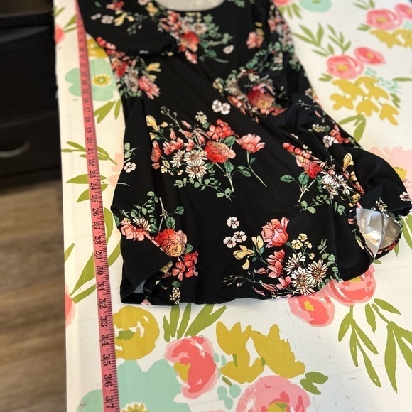 French Grey Stitch Fix Womens Swing Dress Large Black Floral Tab Sleeve Large - Picture 7 of 8